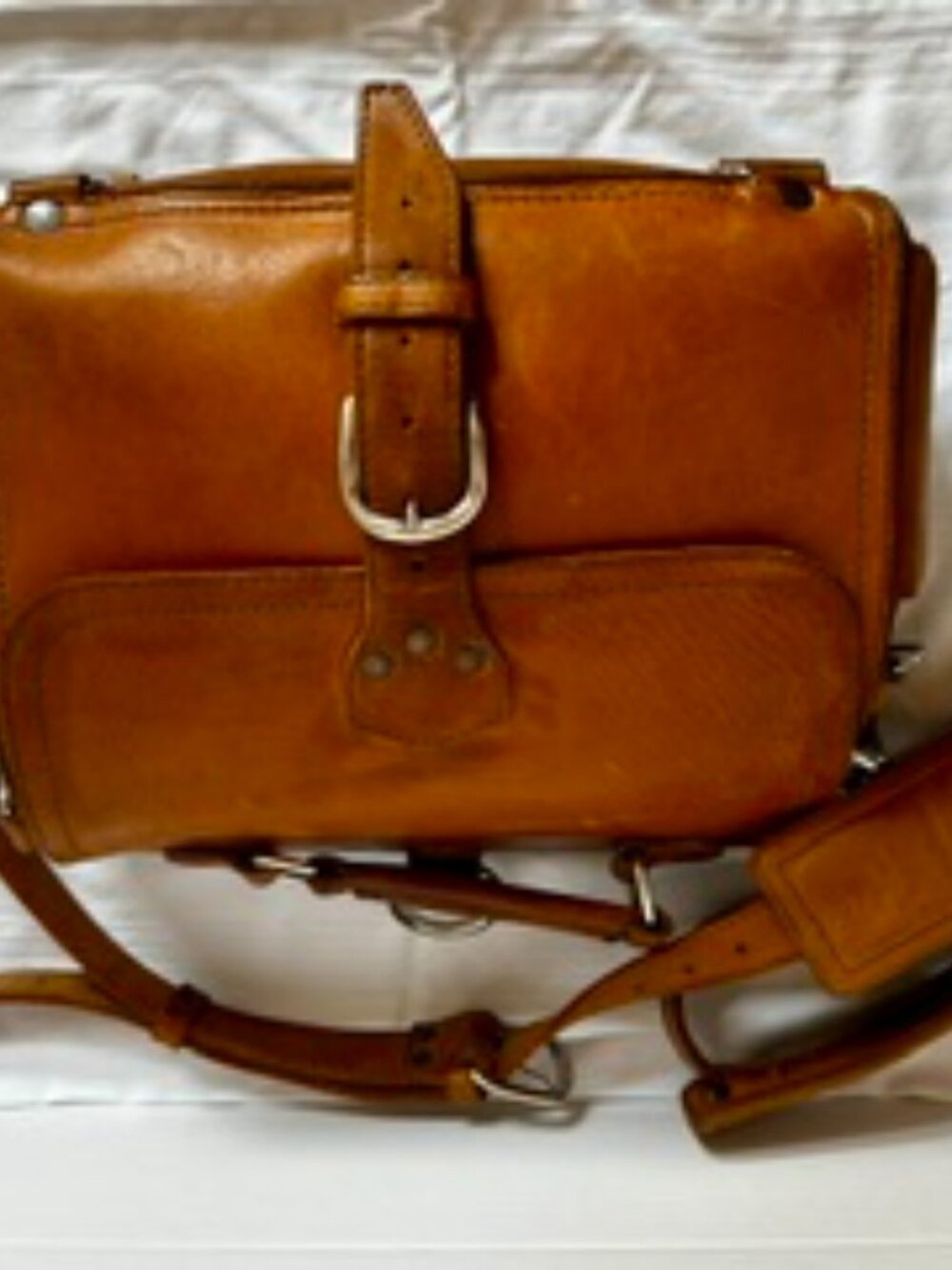 Tobacco color Saddleback Full Grain Leather Briefcase - Picture 14 of 15